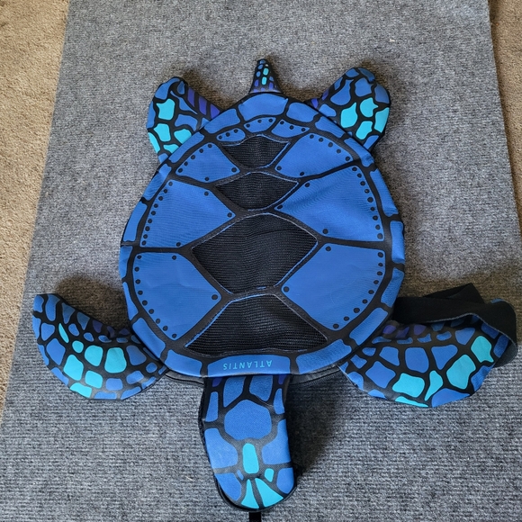 Atlantis Blue Turtle Backpack - Picture 1 of 3